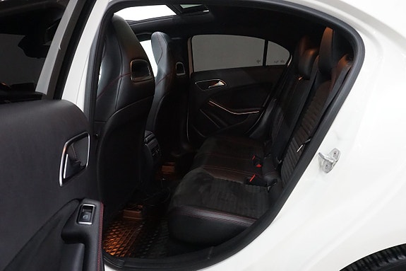Mercedes-Benz A200 8 of 21