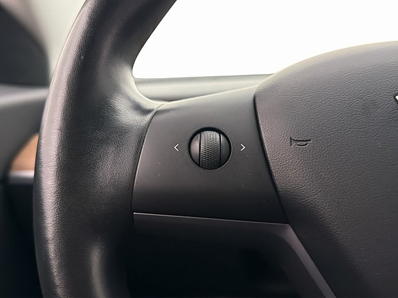 Tesla Model 3 16 of 30