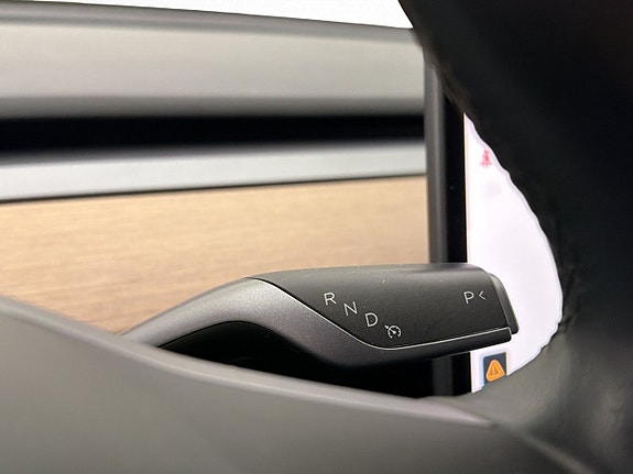Tesla Model 3 18 of 30