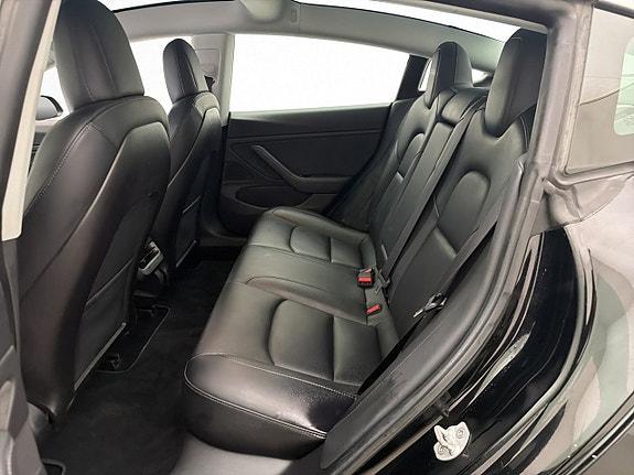 Tesla Model 3 29 of 30