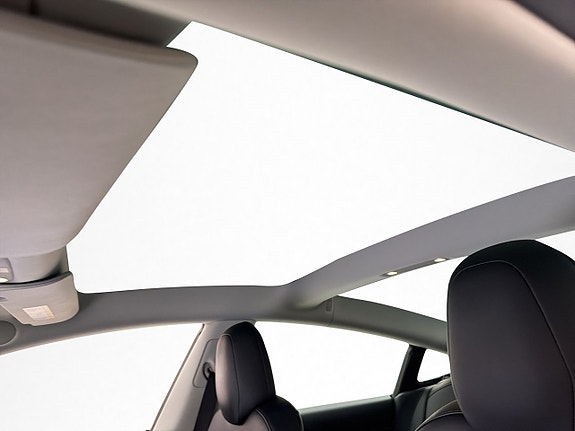 Tesla Model 3 13 of 30