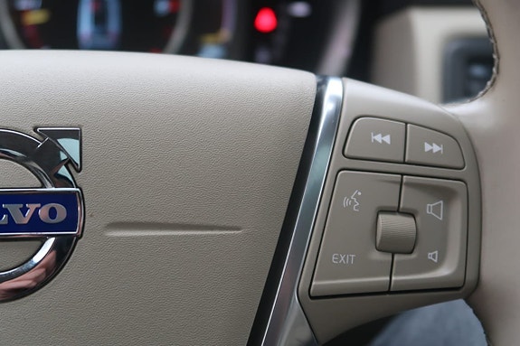 Volvo XC70 10 of 22