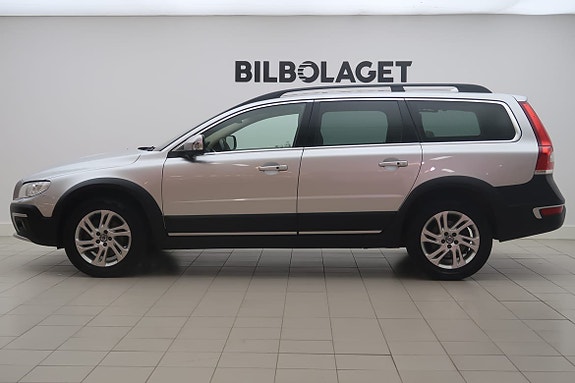 Volvo XC70 2 of 22