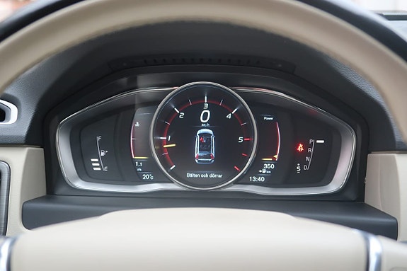 Volvo XC70 8 of 22