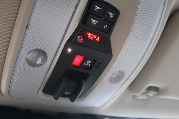 Volvo XC70 17 of 22