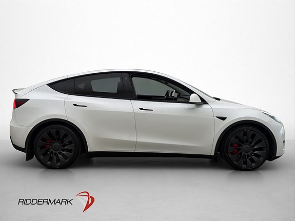 Tesla Model Y 9 of 30