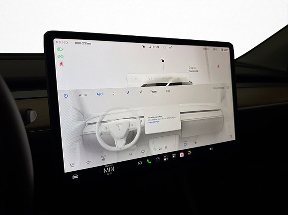 Tesla Model Y 22 of 30