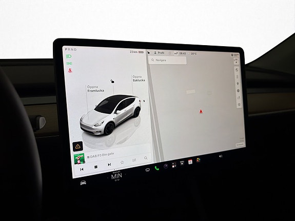Tesla Model Y 20 of 30