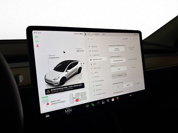 Tesla Model Y 24 of 30