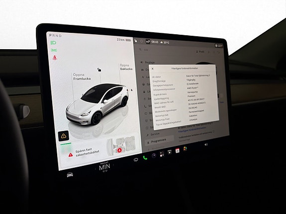 Tesla Model Y 26 of 30