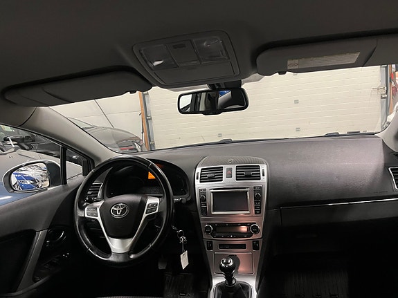 Toyota Avensis 13 of 20