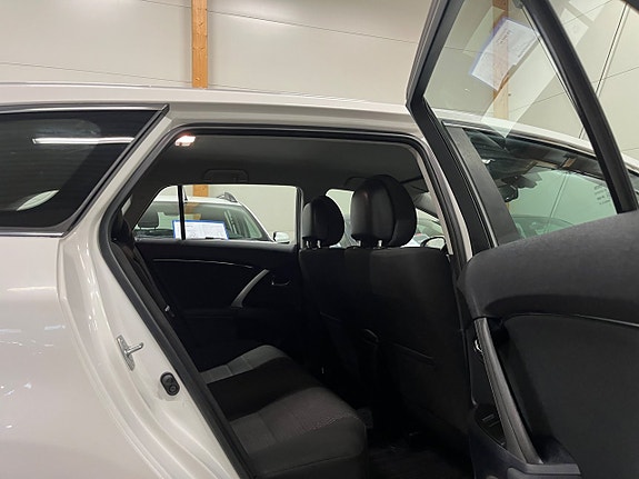 Toyota Avensis 12 of 20
