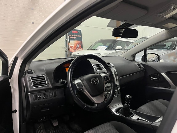 Toyota Avensis 16 of 20