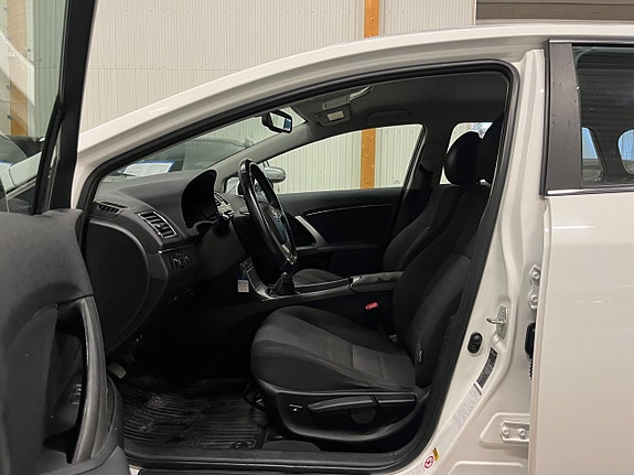 Toyota Avensis 15 of 20