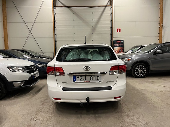 Toyota Avensis 5 of 20