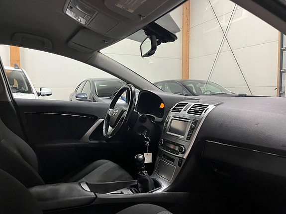 Toyota Avensis 11 of 20