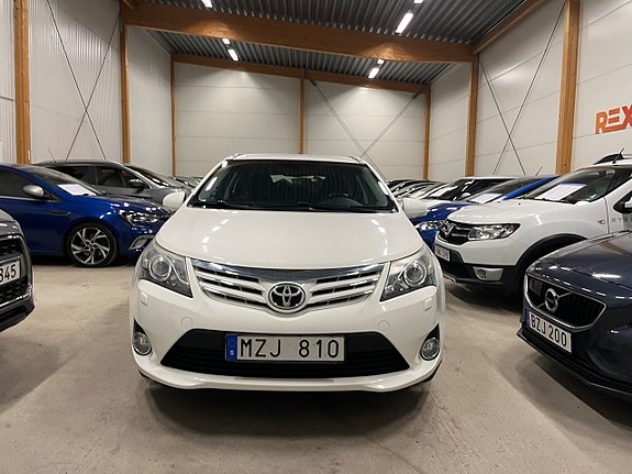 Toyota Avensis 8 of 20