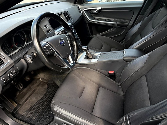 Volvo V60 9 of 14