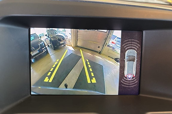 Volvo XC60 23 of 27