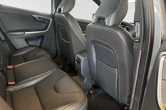 Volvo XC60 11 of 27