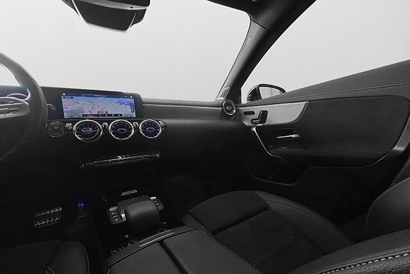 Mercedes-Benz CLA250 e 10 of 28