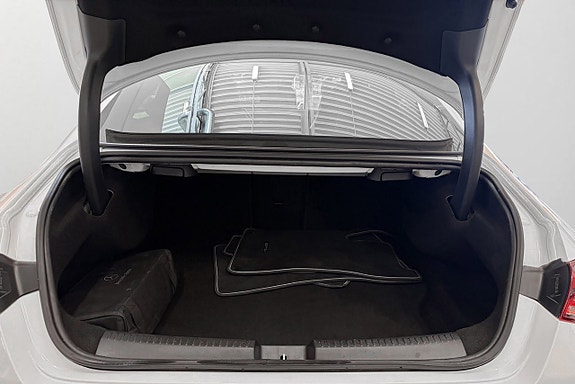 Mercedes-Benz CLA250 e 26 of 28