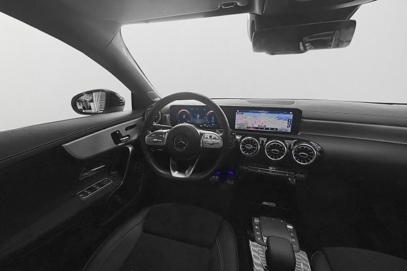 Mercedes-Benz CLA250 e 9 of 28