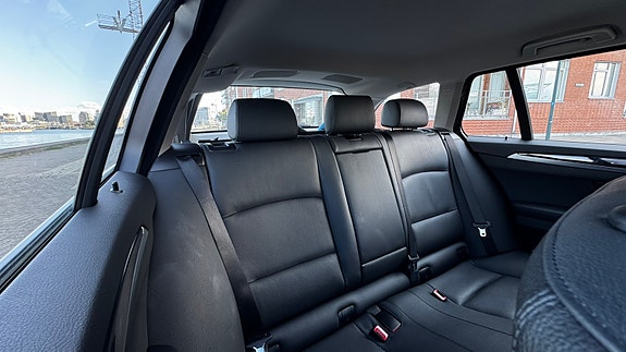 BMW 520d 16 of 19