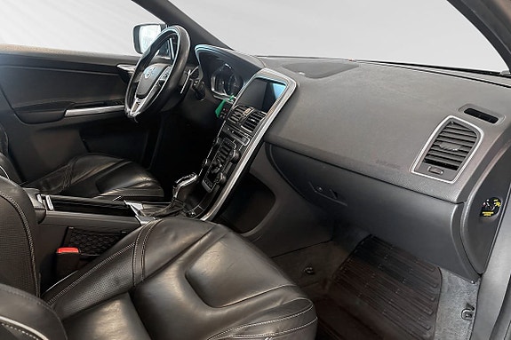 Volvo XC60 10 of 30