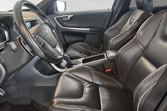 Volvo XC60 7 of 30