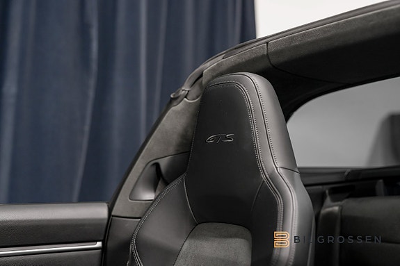 Porsche 911 Targa 4 GTS 25 of 28
