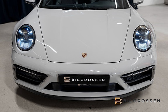 Porsche 911 Targa 4 GTS 14 of 28
