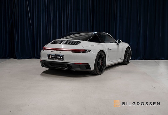 Porsche 911 Targa 4 GTS 5 of 28
