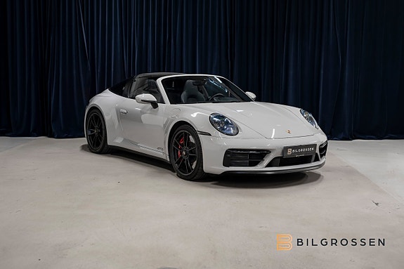 Porsche 911 Targa 4 GTS 7 of 28