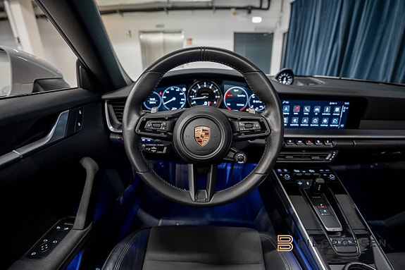 Porsche 911 Targa 4 GTS 22 of 28