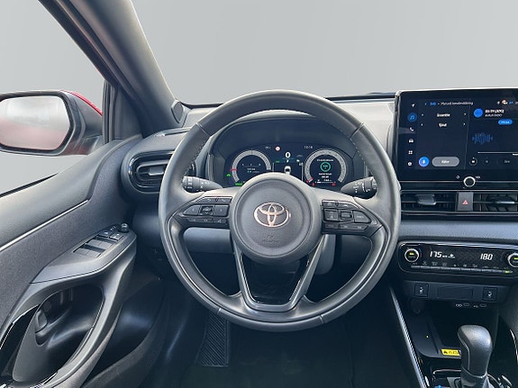 Toyota Yaris 9 of 11