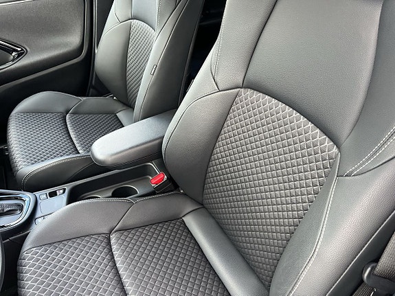 Toyota Yaris 11 of 11