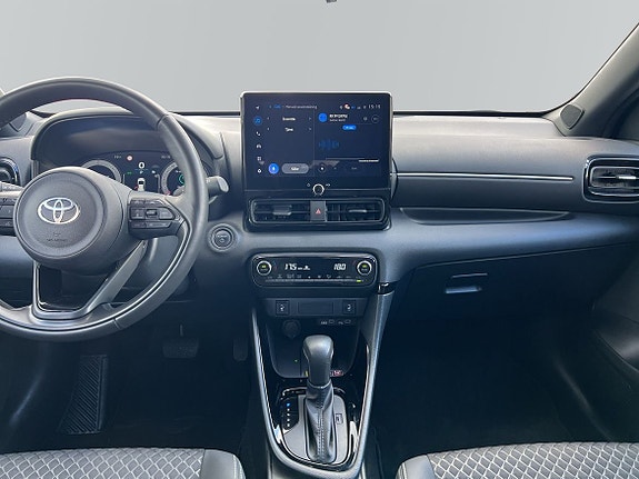 Toyota Yaris 8 of 11