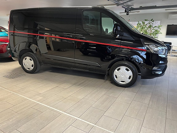 Ford Transit Custom 2 of 8