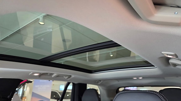 Volvo XC90 8 of 10