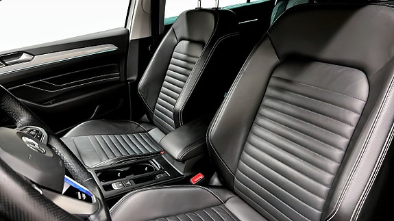 Volkswagen Passat 8 of 25