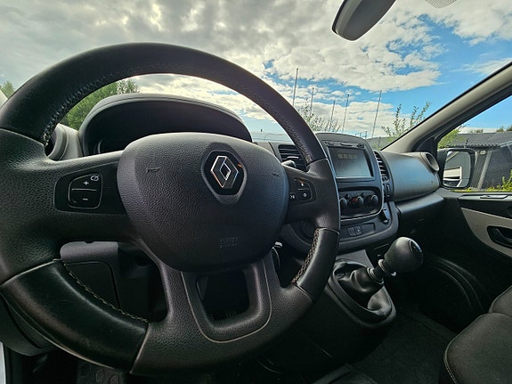 Renault Trafic 6 of 8