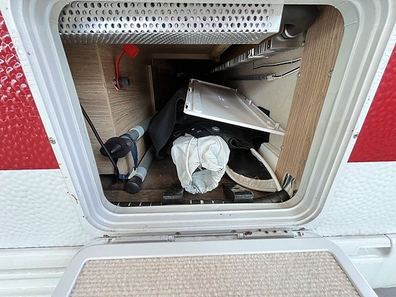Kabe Ametist 560 / Alde / Mover / Långbäddar / Solcell / Förtält 7 of 20