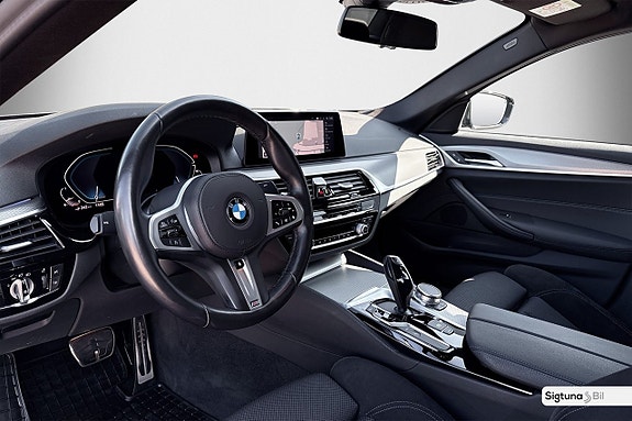 BMW 530e 12 of 30