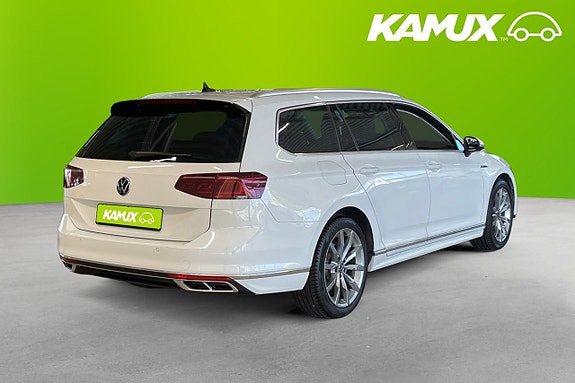 Volkswagen Passat 2 of 18
