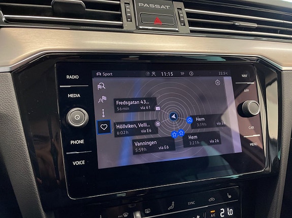 Volkswagen Passat 15 of 18