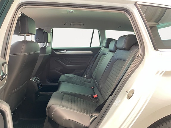 Volkswagen Passat 10 of 18