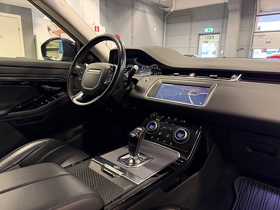 Land Rover Range Rover Evoque 24 of 30