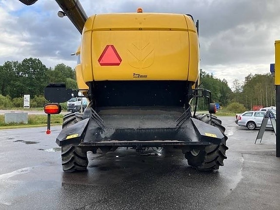 New Holland CX 8080 4 of 13