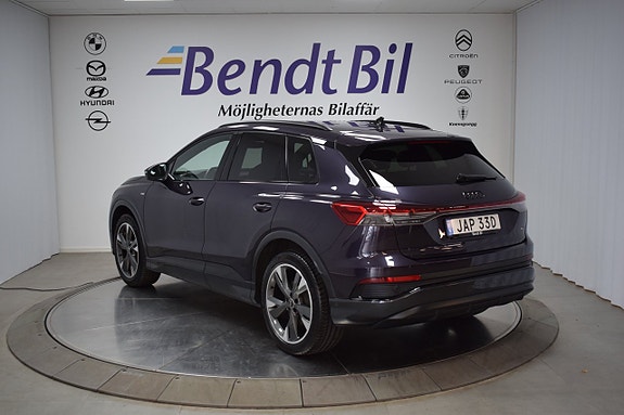 Audi Q4 e-tron 5 of 25